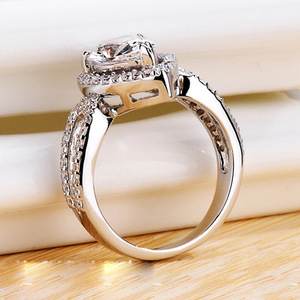 Anello a Goccia a Forma di Pera per Donne, Elegante Gioiello da Dito alla Moda - Product Image 4