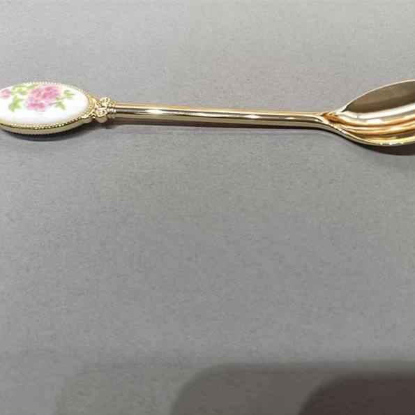 Orchard spoon