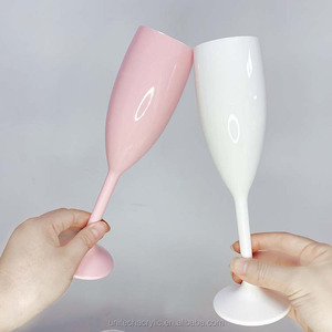 Mariage acrylique en <span class=keywords><strong>cristal</strong></span> stocké de logo personnalisé pour flûtes à <span class=keywords><strong>champagne</strong></span> verres en plastique de couleur rose noir personnalisés approvisionnement en vrac - Product Image 3