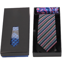 Coffret cadeau d'ensembles de cravates pour hommes bon marché et au design de mode économique Boîte d'emballage de cadeau de cravate avec logo personnalisé pour hommes d'affaires