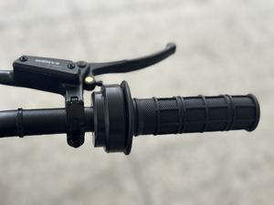Moto Fuoristrada BSE EZ-3 Economica con 4 Modalità di Guida, Display LCD, Ammortizzatore Fisso, Prezzo Conveniente - Product Image 5