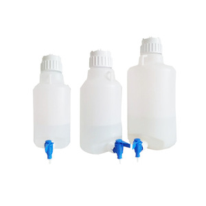 Bouteille en plastique avec bec verseur et bouchon à vis 2L pour le camping, utilisation extérieure - Product Image 4