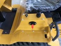 Mini chargeuse sur chenilles à direction par glissement, commandes hydrauliques assises, petite chargeuse sur chenilles à direction par glissement pour usage personnel