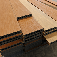 Planches de terrasse en WPC modernes - Imperméables, résistantes à l'humidité, antidérapantes, en composite bois-plastique pour jardin et terrasse