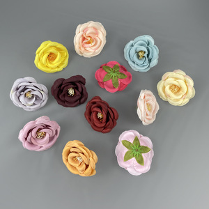 Cabezas de flores de camelia artificiales de 6 cm, flores de tela de seda para decoraciones de bodas, decoración del hogar y accesorios de bricolaje. - Product Image 4