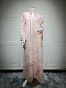 Elegante vestido largo rosa con cuentas modestas para mujeres musulmanas vestido indonesio <span class=keywords><strong>Abaya</strong></span> con estilo marroquí para ocasiones Eid MOQ 2 uds - Product Image 2