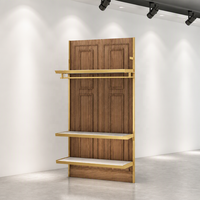 Portant à vêtements en MDF grain chêne avec cadre métallique noir, barre de suspension, 3 étagères blanches et tiroir inférieur – Vente en gros