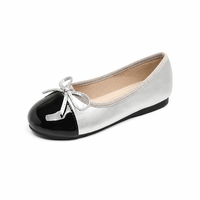 Zweifarbige Mary-Jane-Schuhe für Mädchen mit kontrastierendem Rand, Schleifen-Flats, klassische Ballerina-Silhouette, rutschfeste Sohle