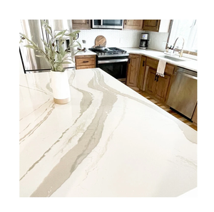 Dalles de quartz blanc de luxe avec veines Calacatta Gold, pierre artificielle pour comptoirs en quartz et projets hôteliers - Product Image 3