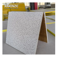 Dalles de plafond acoustiques en fibres minérales 600x600mm, directement de l'usine, pour bâtiments industriels, écoles et projets de plafonds commerciaux
