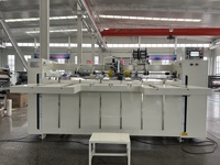 Machine de fabrication de boîtes en carton ondulé semi-automatique monobloc avec clouage à couture