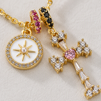 Mylove Pendentif Chaîne Élégant Personnalisé en Laiton Plaqué Or 18K avec Perle, Émail, Croix Soleil et Breloque CZ Colorée pour Femme, Cadeau