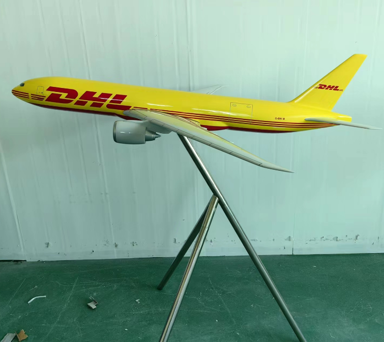 B777 DHL -1.2m