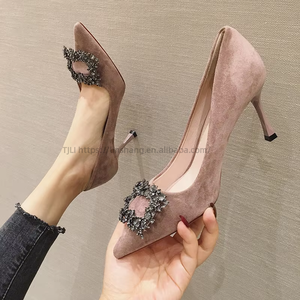Chaussures à talons hauts pointus à enfiler pour femmes, idéales pour le bureau et les mariages (chaussures de mariée) - Vente en gros - Product Image 2