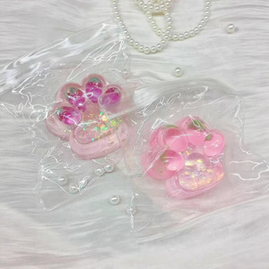 Jouet Squishy Patte de Chat Fraise Bestseller – Fait Main, Anti-Stress, Aspect Comestible, Unisexe, DIY TikTok - Product Image 2