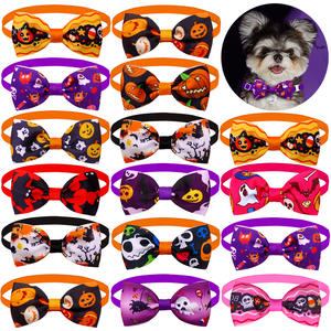 Nouveaux nœuds papillon en polyester imprimé pour Halloween, pour chiens et chats, accessoire de chapeau en tissu pour vêtements pour animaux de compagnie, pour décorations d'hiver - Product Image 1