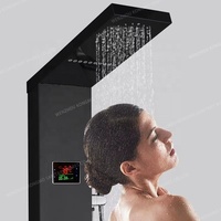 Système de robinet de douche cascade numérique à LED Panneau de douche dissimulé en laiton avec jet d'eau Finition chromée pour hôtels