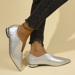 Large Size Pointed Toe Slip-on Women's Low Top Shoes Autumn Retro Temperament V Professional Small Leather Shoes 43 - Product Image 6