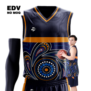Conjunto de camiseta de baloncesto sublimada colorida, entrega rápida, malla suave y transpirable para entrenamiento y juego - Product Image 3