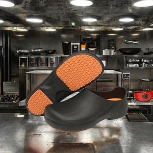 Sandales de chef imperméables et antidérapantes pour hommes avec semelle extérieure en EVA, chaussures de travail antidérapantes pour la cuisine, les restaurants, les hôpitaux, les soins infirmiers et les jardins - Product Image 3