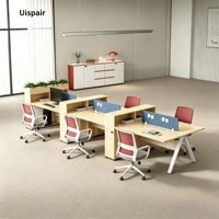 Bureau de travail modulaire pour 6 à 4 personnes avec structure métallique, design moderne, bureau informatique.