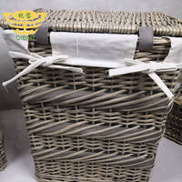 Keranjang Willow Persegi Panjang Tinggi dengan Penutup Aman dan Kantong Dalam Lembut untuk Solusi Penyimpanan Selimut dan Mainan di Ruang Tamu