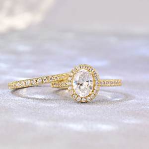 Anello di Diamanti T0601 con Taglio Ovale, Diamante Naturale in Oro Giallo, Gioiello Classico da Fidanzamento per Donna - Product Image 4