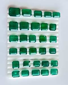 พลอยมรกตธรรมชาติทรงรี/ทรงหยดน้ำ/ทรงเหลี่ยมมรกต คุณภาพหลากหลาย - Product Image 1