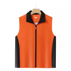 Chaleco unisex color naranja y negro con cremallera frontal para uso en trabajos de voluntariado y laborales - Product Image 1