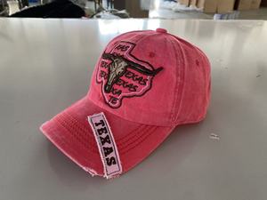 Cappellino da Baseball Vintage in Cotone Lavato con Bandiera Ricamata dello Stato del Texas e Bovini a Corna Lunghe - Product Image 6