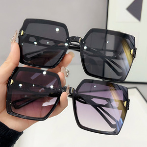 <span class=keywords><strong>Occhiali</strong></span> da sole da donna UV <span class=keywords><strong>occhiali</strong></span> da sole con senso avanzato grande faccia <span class=keywords><strong>occhiali</strong></span> semplici faccia piccola - Product Image 2