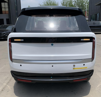 Grande voiture électrique 4x4 de type SUV, véhicule électrique à quatre roues à énergie nouvelle pour les trajets urbains