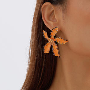 Gran oferta, pendientes de moda ecológicos con estambres verdes de hoja de arce, pendientes de moda con puntos personalizados, joyería - Product Image 4
