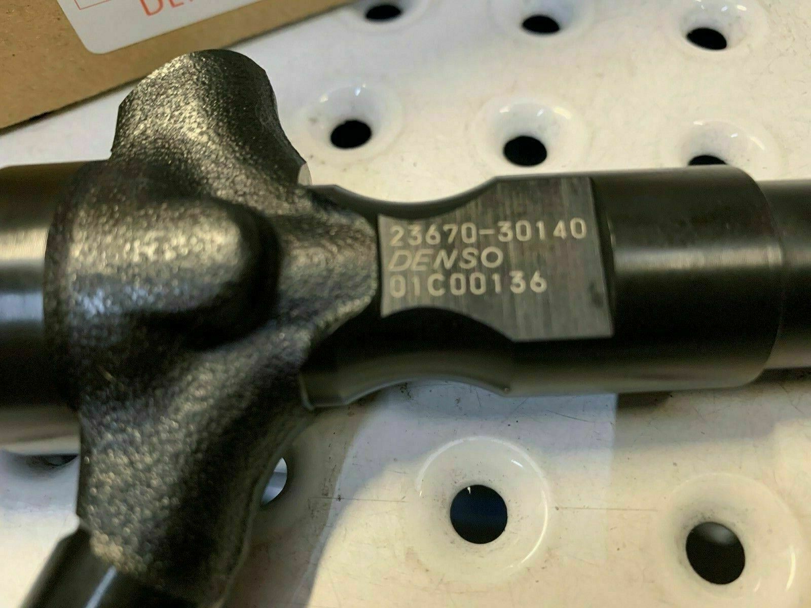 common rail injector 23670-30140 095000-6760 injector for TOYOTA 1KD-FTV, 2KD-FTV, D-4D, injector nozzle 23670-30140 095000-7030