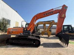 Excavadora Usada HITACHI ZX160 ZX200 de 16 y 20 Toneladas, Excavadora Hidráulica Mediana de Orugas, Original de Japón, Buen Estado, Pocas Horas de Uso, Económica - Product Image 3