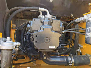 Super meilleure pelle d'occasion Komatsu PC 220-7 à bas prix avec de faibles heures de travail PC220-7 des excavatrices en bon état - Product Image 5