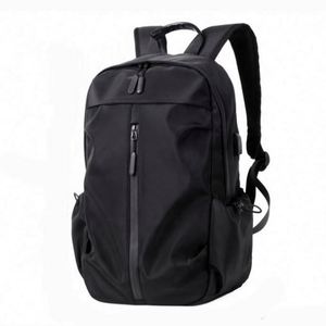 Mochila Escolar de Viaje para Portátil con Carga USB Impermeable de Buena Calidad - Product Image 1