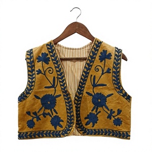 Gilet en coton brodé à la main, motif floral, style bohème chic, veste pour femme, style printemps, longueur normale, haut décoratif - Product Image 1