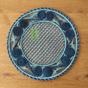 Set de table en cordon de papier fait main, tailles personnalisables, variété de couleurs, pour décoration de mariage, décoration de Noël et décoration intérieure, OEM - Product Image 1