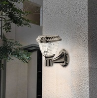 Poste solaire moderne pour maison intelligente, porte extérieure européenne, poteau de lampe de jardin
