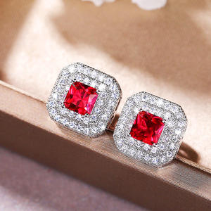 Pendientes de Zafiro para Mujer E1053, Corte Princesa, Engaste de Garra, Joyería Fina Clásica Geométrica - Product Image 4