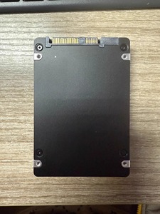 Unidad de estado sólido HORNG SHING Usada 1. 2 PM1643a SAS 7,68 T SATA 6Gbps SSD - Product Image 4