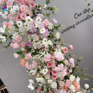 Arco de Flores Artificiales de Seda de Color Personalizado Hecho a Mano por LEDA para Decoraciones de Bodas y Eventos - Product Image 2