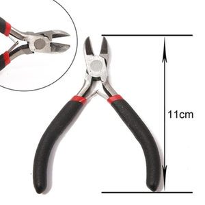 Mini-pince à bec effilé sans dents de 4,5 pouces - Product Image 2