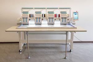 Macchina da Ricamo e Quilting ad Alte Prestazioni a 4 Teste, Motore Servo 1000rpm, per Cappelli e Magliette, Macchina da Ricamo a 12 Aghi - Product Image 2