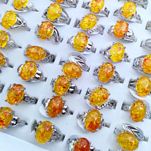 2026 Direktverkauf ab Werk Bernstein-Edelstein-Legierungsringe Damen-Handschmuck Außenhandel Grenzüberschreitender Export - Product Image 3