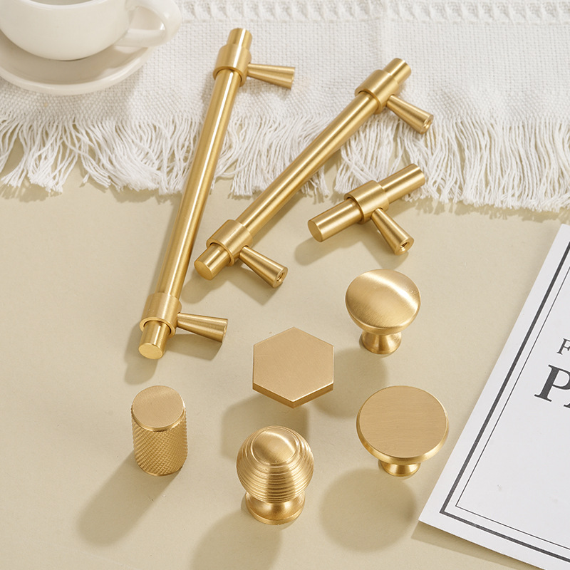 Brushed brass color