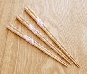 Paire de baguettes octogonales à pointe carrée en bois de cerisier de montagne, boîte Mont Fuji, fabriquées au Japon |   Cadeaux d'affaires style Japandi porte-bonheur - Product Image 5