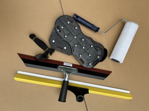 Lame <span class=keywords><strong>de</strong></span> rouleau <span class=keywords><strong>de</strong></span> peinture pour <span class=keywords><strong>sol</strong></span> époxy Râteau à pointes Outils <span class=keywords><strong>de</strong></span> construction Ciment Kit d'outils à nivellement automatique Revêtement <span class=keywords><strong>de</strong></span> <span class=keywords><strong>sol</strong></span> en rouleau époxy (trousse à outils) - Product Image 6