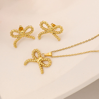Parure de boucles d'oreilles coquillages plaqué or 18 carats pour femme, bijoux de luxe en acier inoxydable, vente en gros, ensembles de bijoux tendance